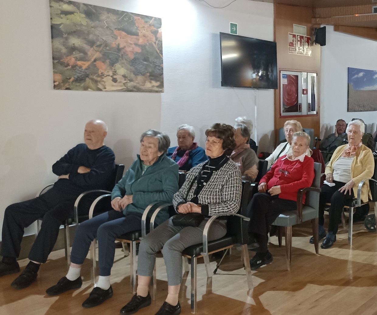 Un encuentro entre generaciones a través de los versos (POEMS)