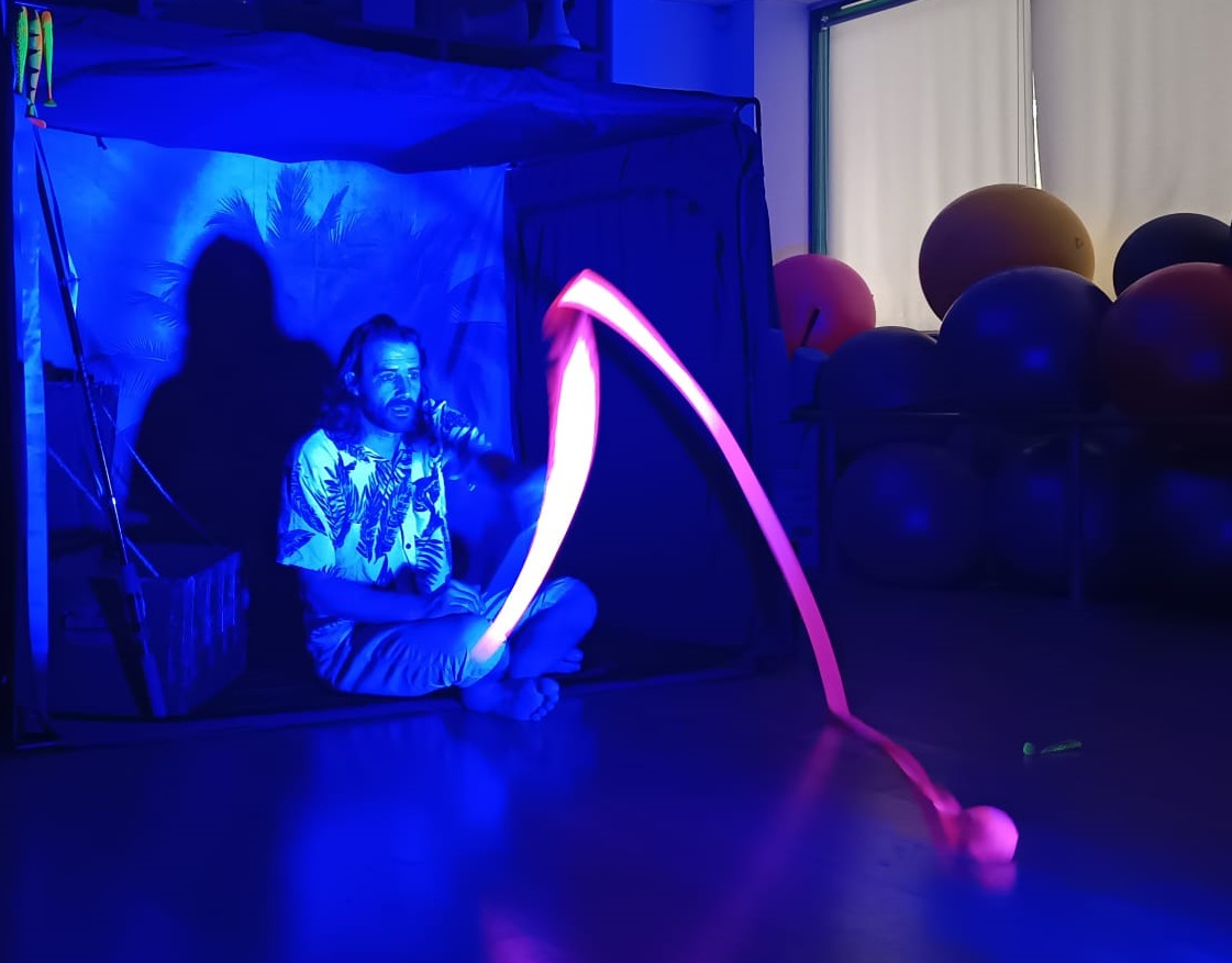 Viajamos al fondo del mar y al espacio con “Relaxing malabares”