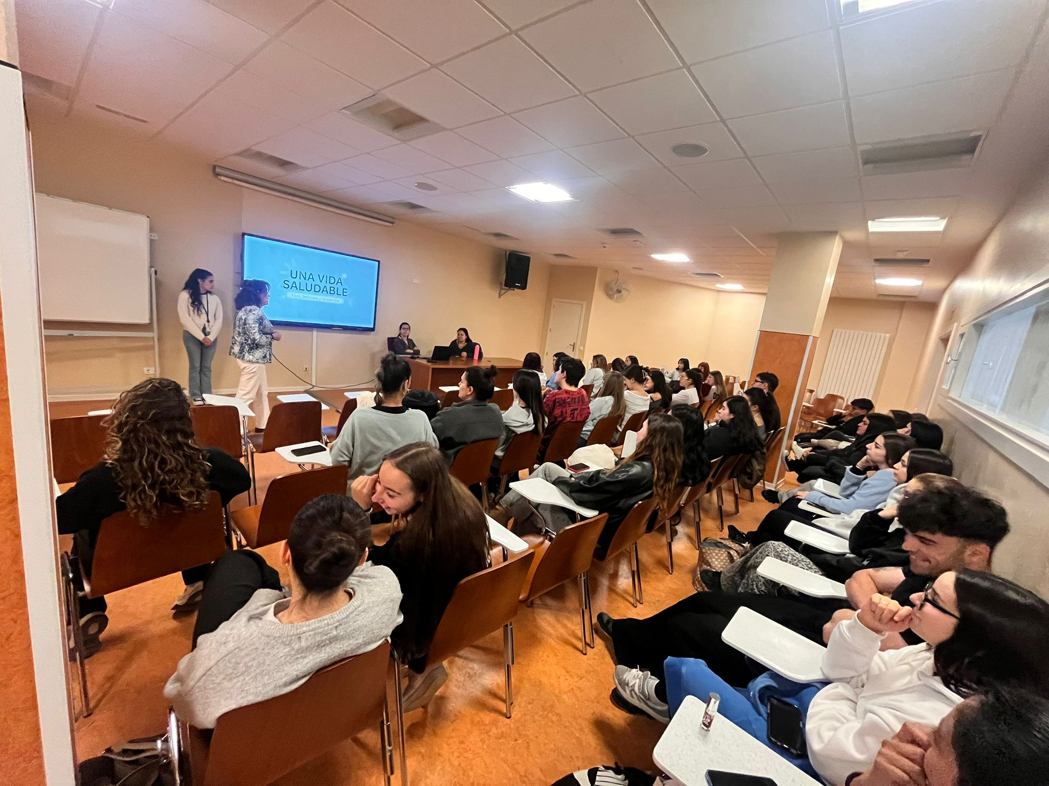 La importancia de la alimentación en la salud: una charla para reflexionar