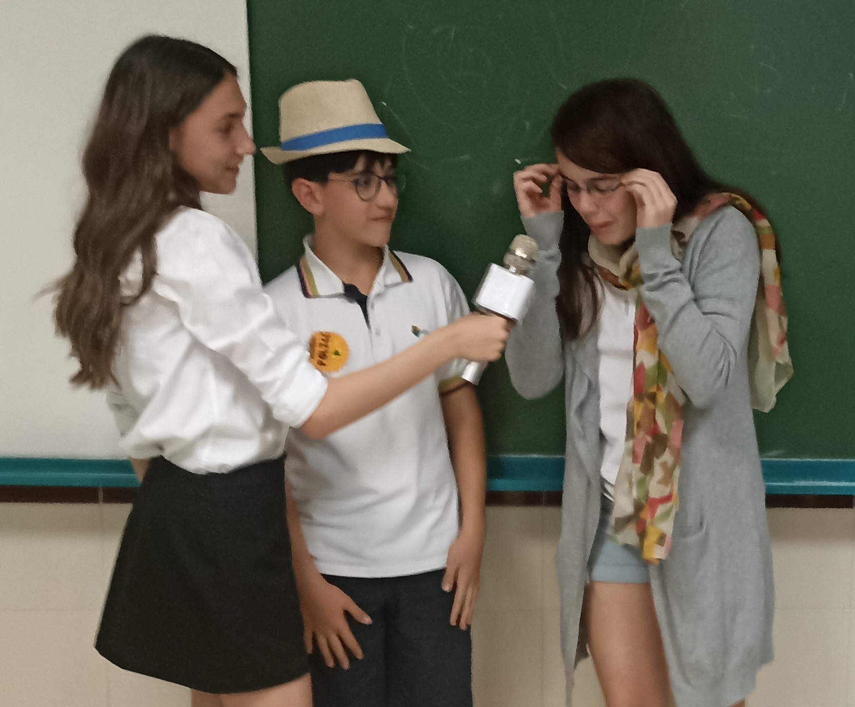 Learning english through theatre